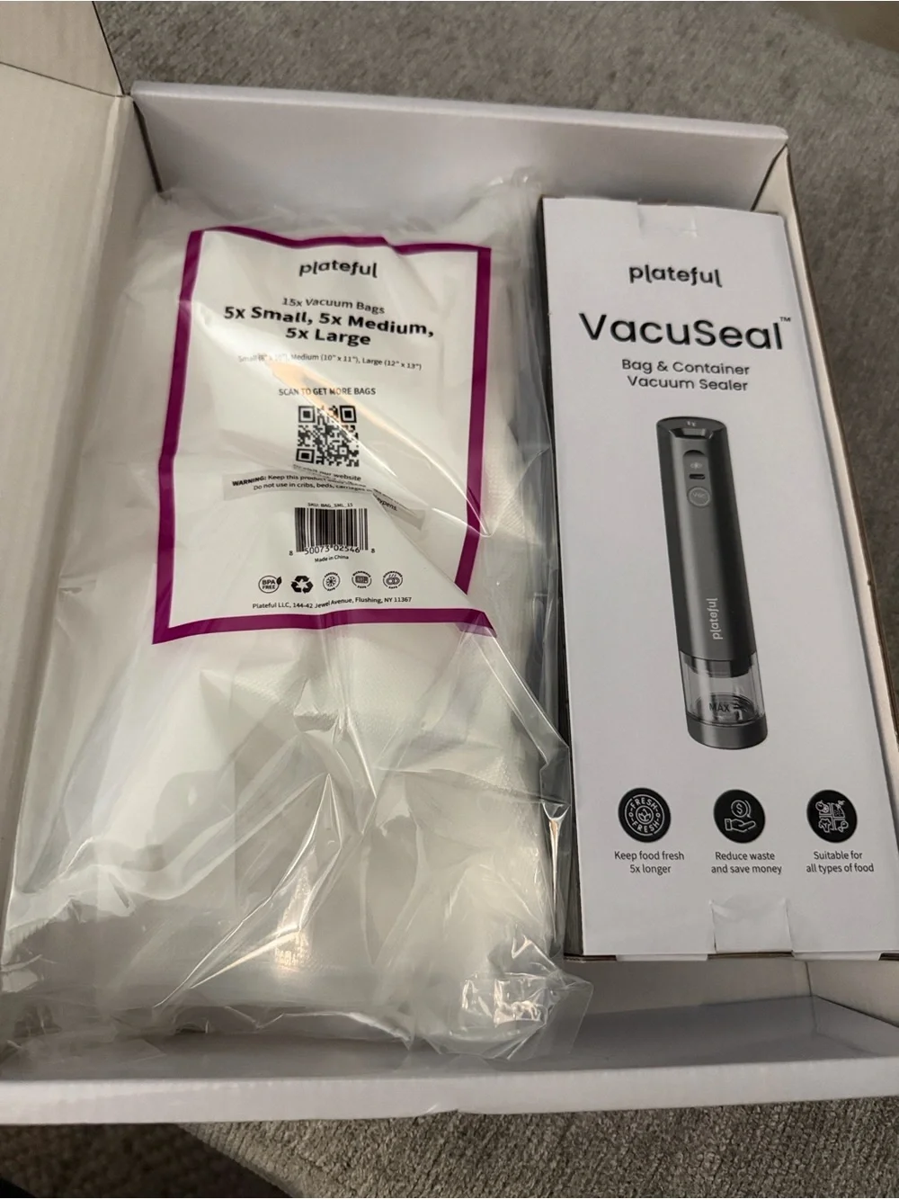 Plateful Vacuum Sealer with Bags New! Food Saver